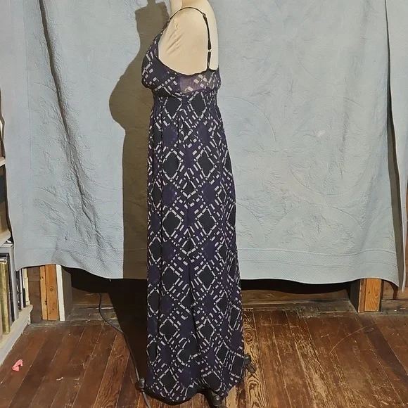 Lightweight Summer Maxi Dress - Picture 8 of 10